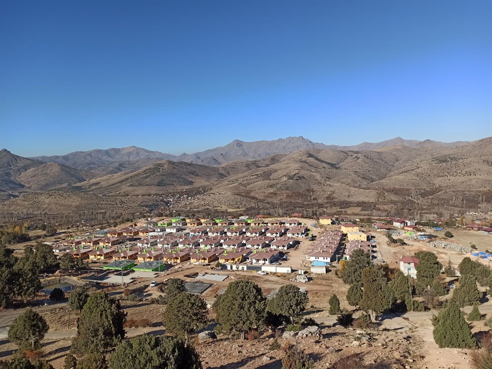 ERT Construction çelik ev – dubleks konut ve bahçe kullanımı